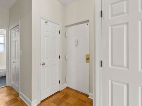 21 Bowdoin 2C, Boston MA 02114