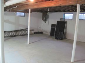 324 Hillside Rd, North Andover MA 01845