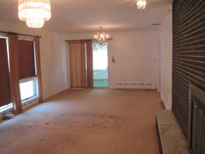 324 Hillside Rd, North Andover MA 01845