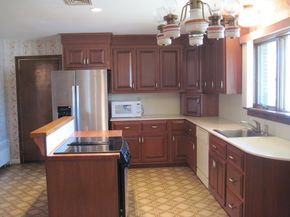 324 Hillside Rd, North Andover MA 01845
