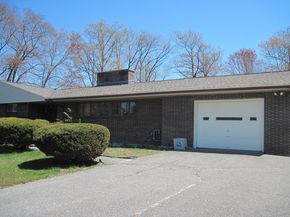 324 Hillside Rd, North Andover MA 01845