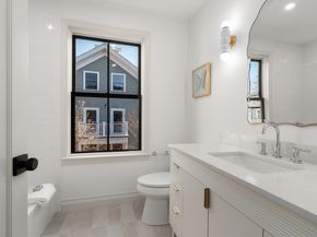 18 Clinton Street Front, Cambridge MA 02139