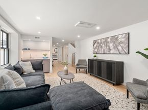 18 Clinton Street Front, Cambridge MA 02139