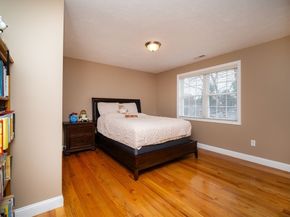 28 Woodlawn Ave, Billerica MA 01821