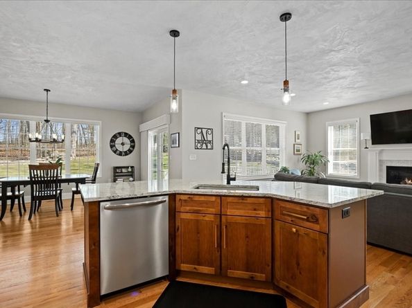 68 Princeton St, Holden MA 01522