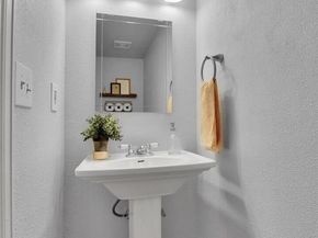 1818 S Quebec Way 46, Denver CO 80231