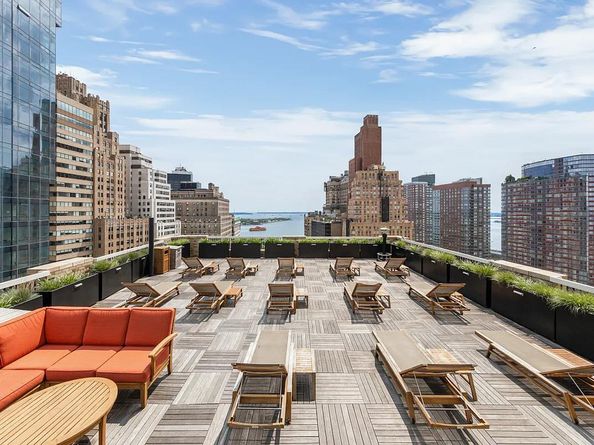 88 Greenwich Street 2303, New York NY 10006