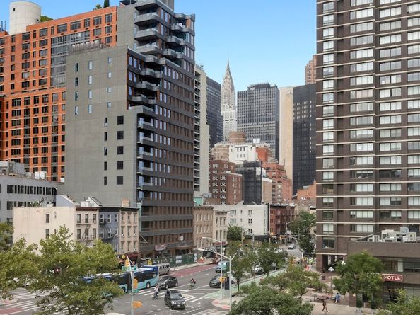 300 East 33rd Street 2L, New York NY 10016