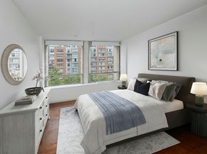 300 East 33rd Street 2L, New York NY 10016
