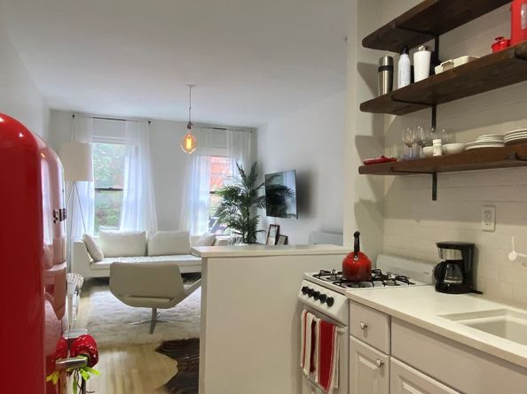 512 East 83rd Street 2A, New York NY 10028