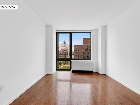 455 Main Street 16A, New York NY 10044