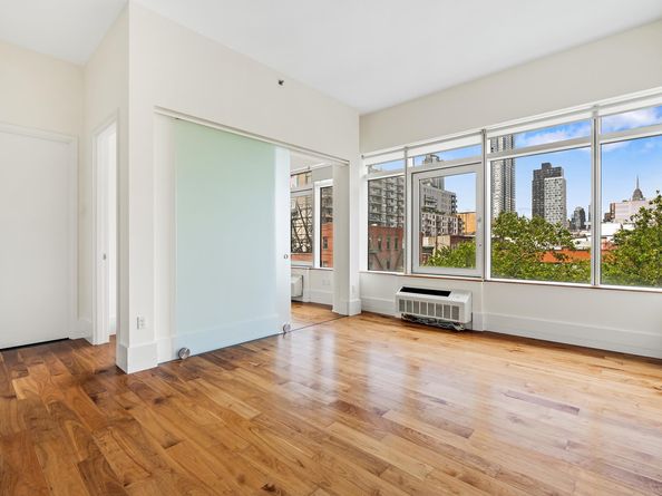 10-17 Jackson Avenue 3B, Queens NY 11101