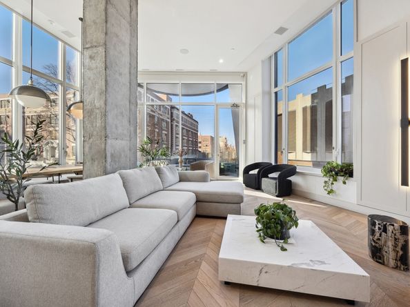 29-18 41st Avenue 10A, Queens NY 11101