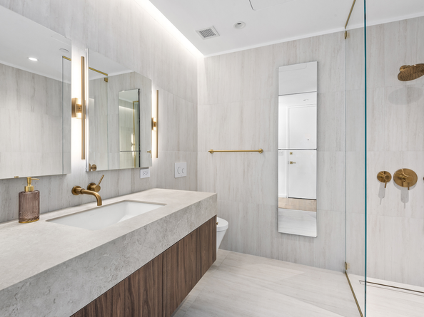 330 Grand Street 3A, New York NY 10002