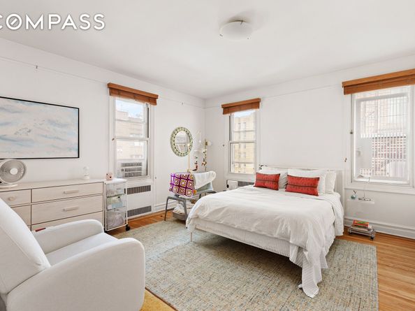 35-05 72nd Street 4E, Queens NY 11372