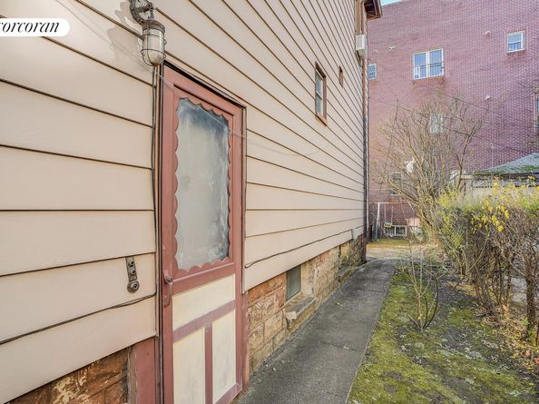 1692 52nd Street, Brooklyn NY 11204