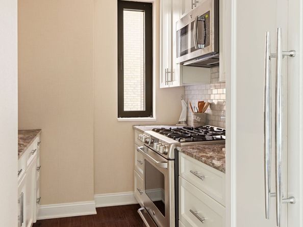 350 East 72nd Street 12A, New York NY 10021