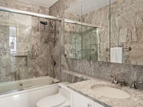 350 East 72nd Street 12A, New York NY 10021