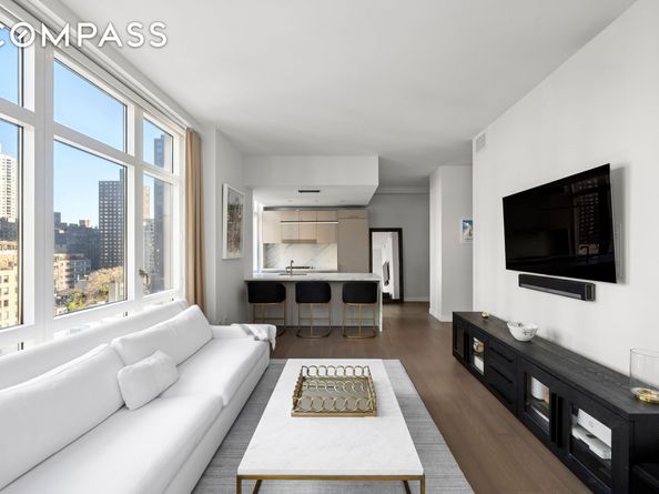305 East 51st Street 11D, New York NY 10022