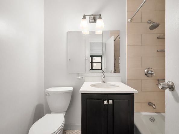 200 East 24th Street 1008, New York NY 10010