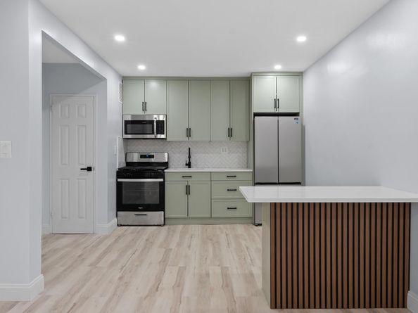 37-26 87th Street 6C, Queens NY 11372