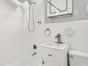 228 West 17th Street 4B, New York NY 10011