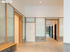 234 East 46th Street 402, New York NY 10017