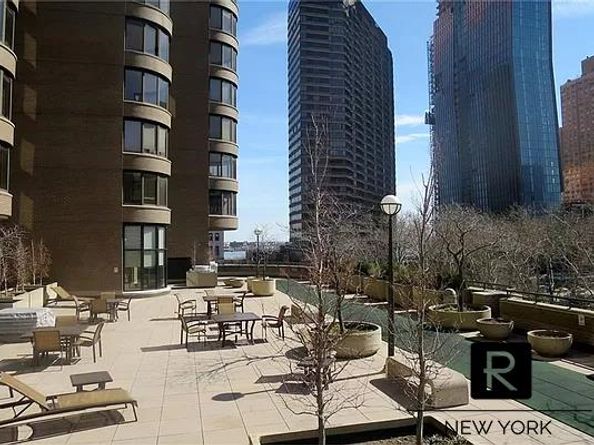 330 East 38th Street 12O, New York NY 10016