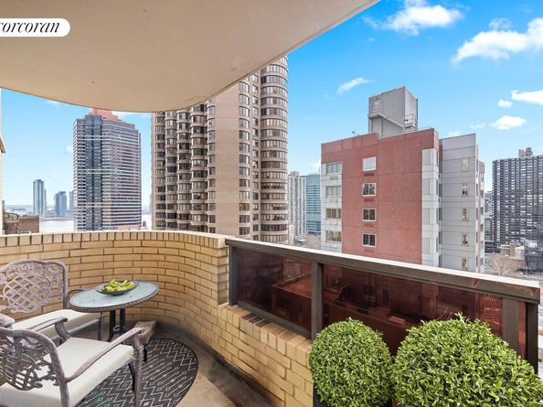 311 East 38th Street 18A, New York NY 10016