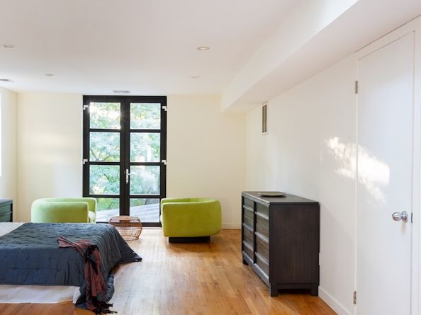 712 Ladd Road, Bronx NY 10471