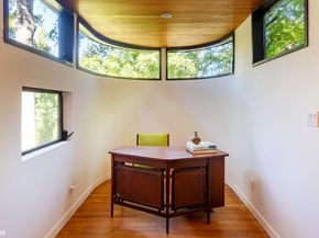 712 Ladd Road, Bronx NY 10471