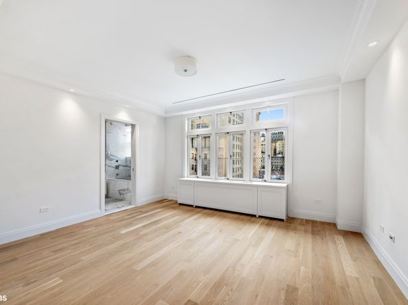 317 West 89th Street 9E, New York NY 10024