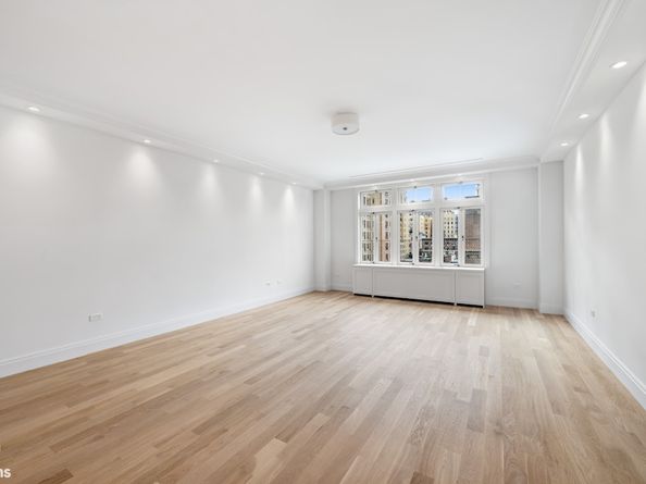317 West 89th Street 9E, New York NY 10024