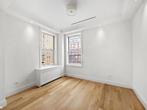 317 West 89th Street 9E, New York NY 10024