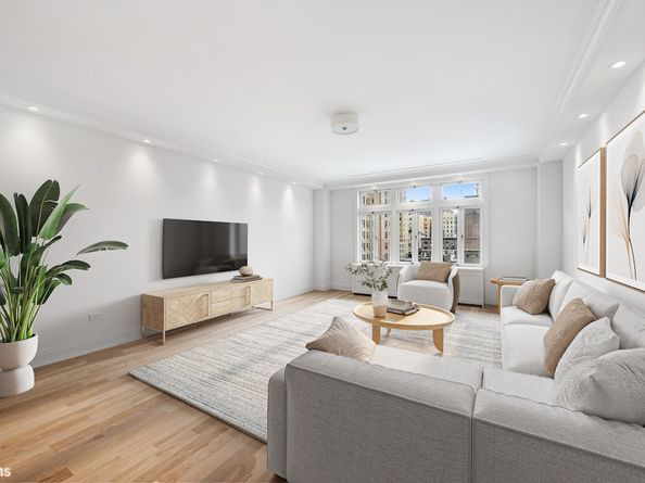 317 West 89th Street 9E, New York NY 10024