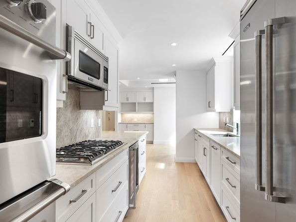 317 West 89th Street 9E, New York NY 10024