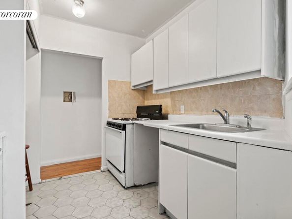 319 East 105th Street 6A, New York NY 10029