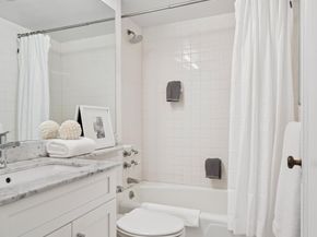 400 East 52nd Street 9C, New York NY 10022