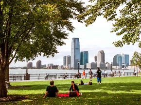 2 River Terrace 15R, New York NY 10282