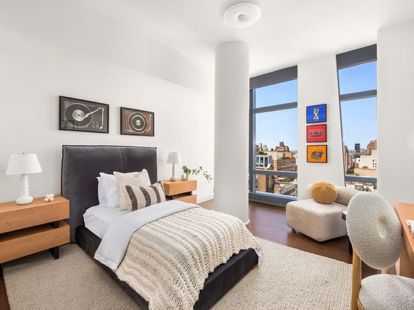35 West 15th Street 13C, New York NY 10011
