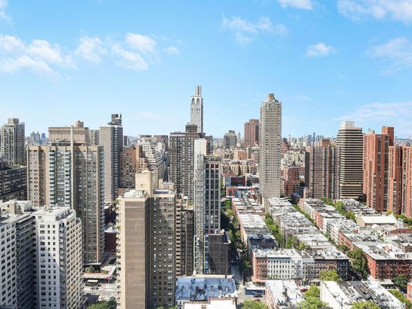 360 East 88th Street 34A, New York NY 10128