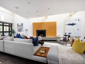 42 Downing Street, New York NY 10014