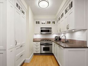 27 West 72nd Street 1403, New York NY 10023