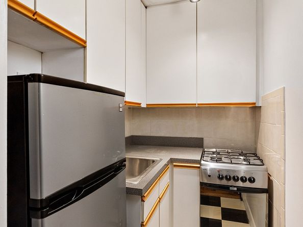 335 East 51st Street 3H, New York NY 10022