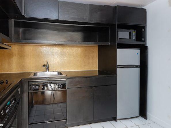 56 Pine Street 10G, New York NY 10005
