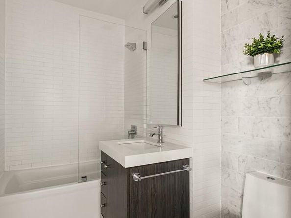416 West 52nd Street 600, New York NY 10019