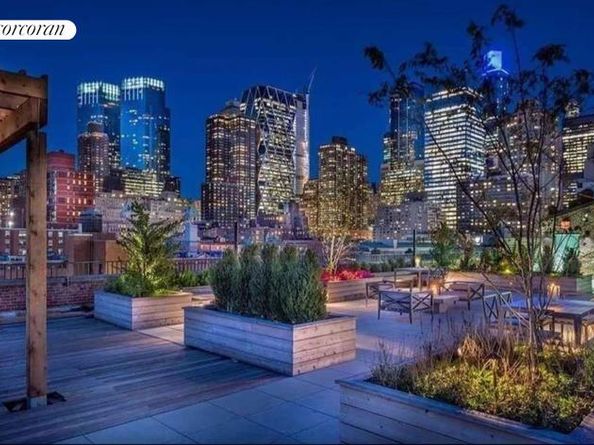 416 West 52nd Street 600, New York NY 10019