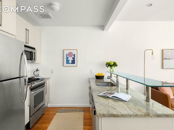 224 16th Street 3, Brooklyn NY 11215