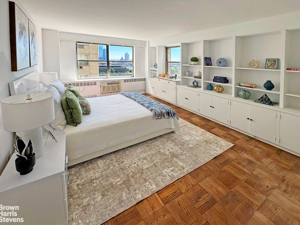 35 Sutton Place 14F, New York NY 10022