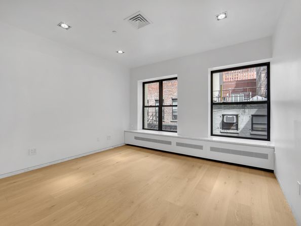 74 Warren Street PH5W, New York NY 10007